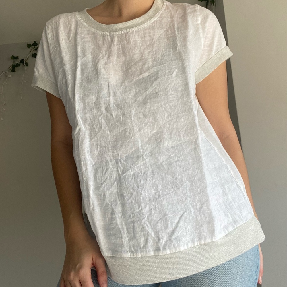 ANGELA MARA White Linen T-Shirt with Silver Hem Details